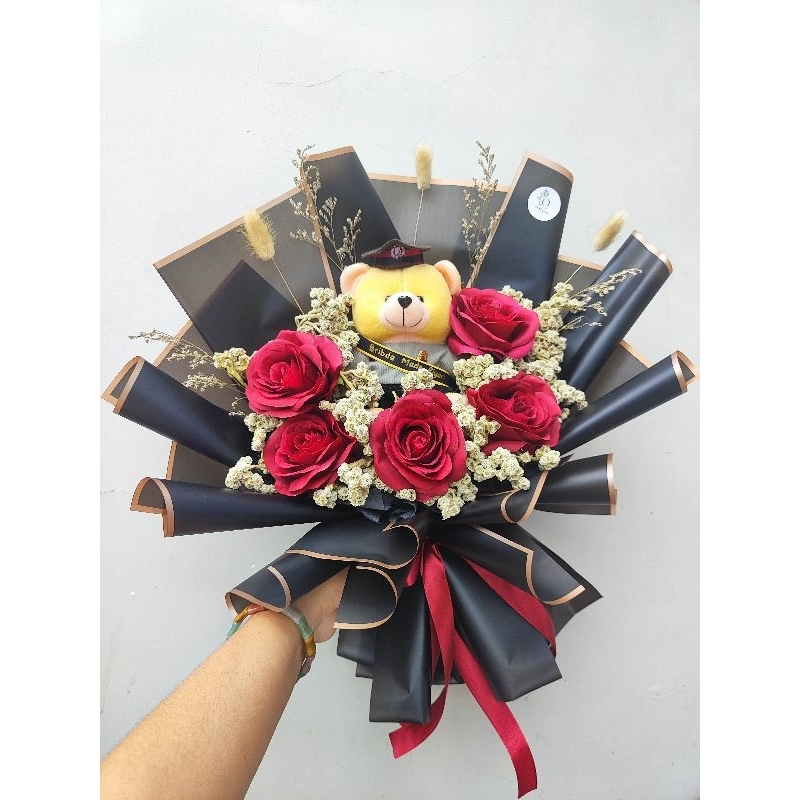 buket polisi, bucket, buket pelantikan, boneka profesi, buket tni AL AU AD, aesthetic, bunga kering,