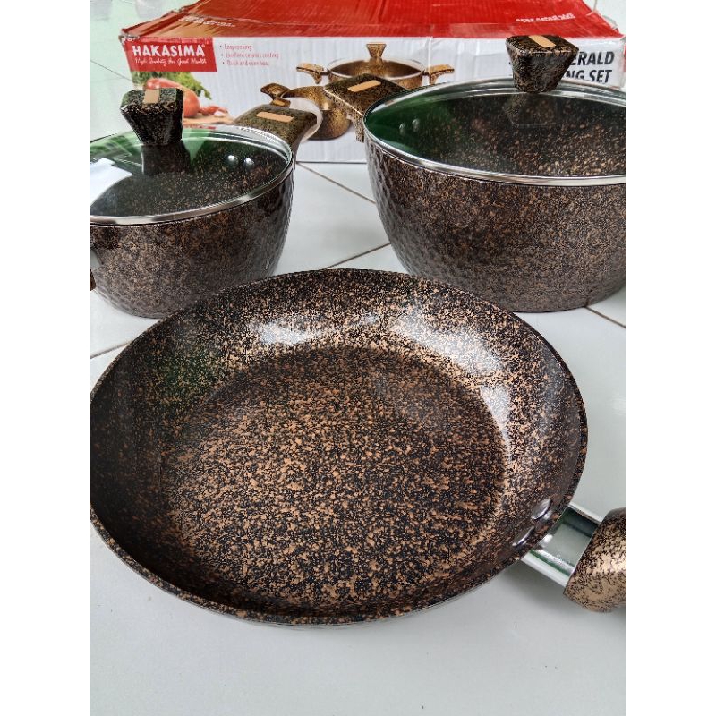 HAKASIMA EMERALD COOKING SET GOLD