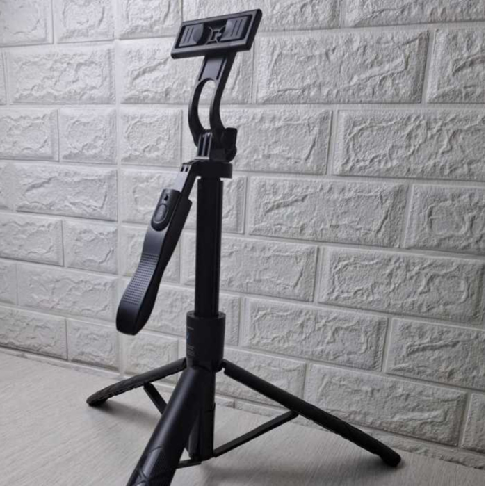 L16 Selfie Stick No Light / 1 Light / 2 Light