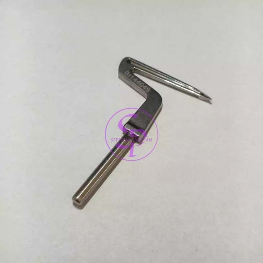 144049-001 Loper Bawah Mesin Obras Brother 551