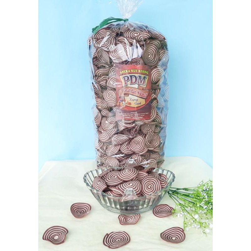 

Kuping gajah 1bal Sebesar guling full 1kg. CEMILAN MURAH bisa COD