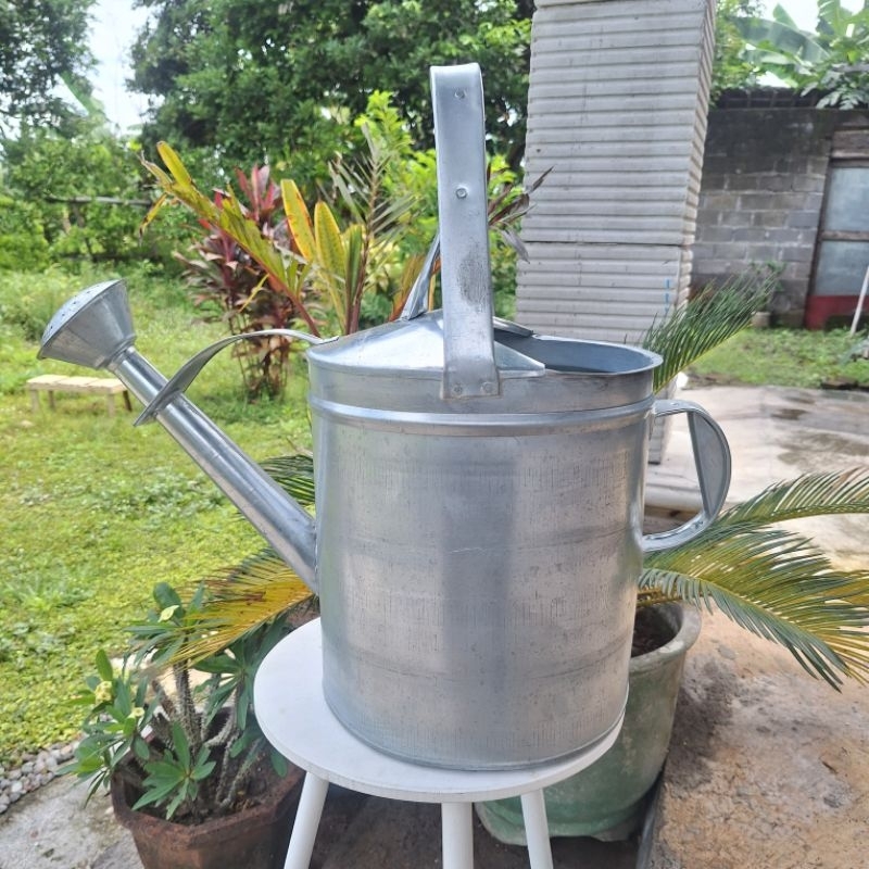 Gembor Air / Alat penyiram air / Ember siram tanaman / Gembor air 10 Liter / Teko siram / Teko tanam