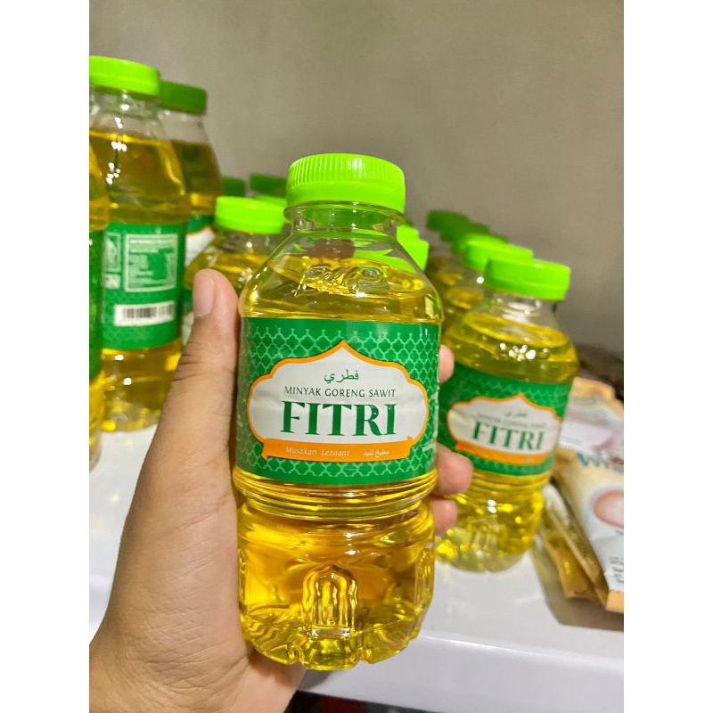 

Minyak goreng Fitri kemasan ekonomis