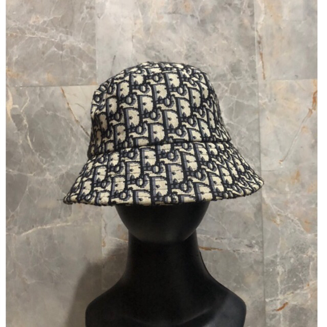 Topi bucket hat christian dior tebal second
