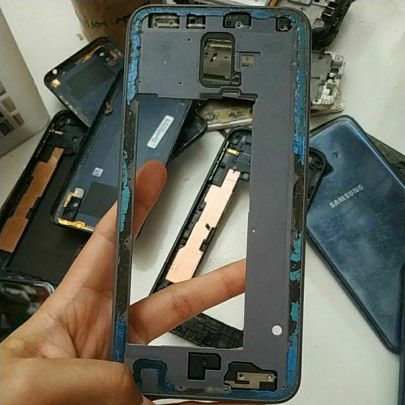 BEZZEL BEKAS SAMSUNG J6 PLUS J610F TOMBOL KOMPLIT