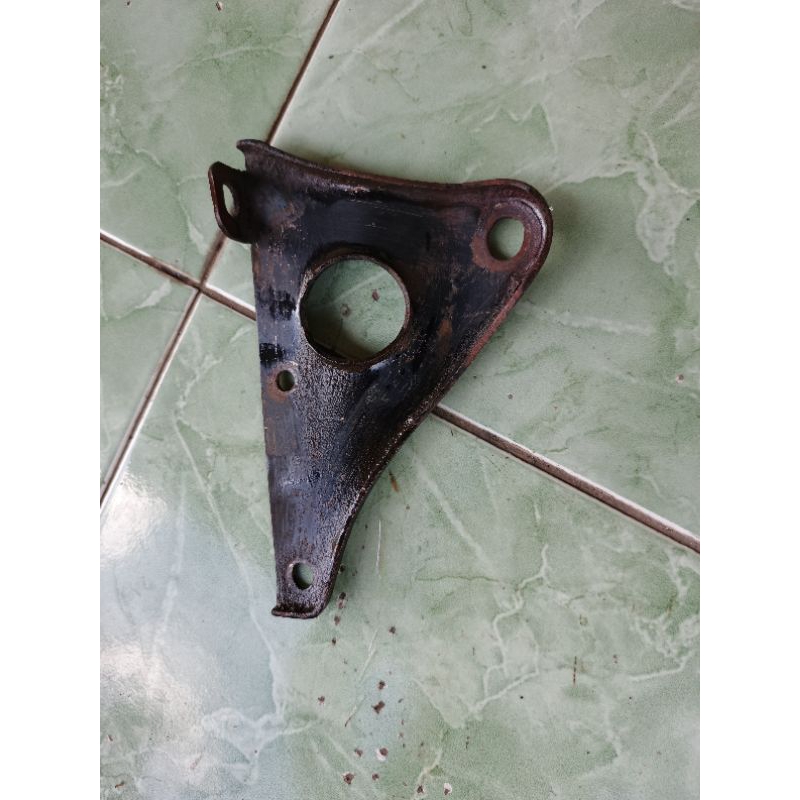 Braket Dudukan Knalpot GL100 ori