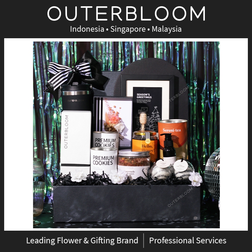 

Outerbloom Signature Christmas & New Year Fancy Hampers