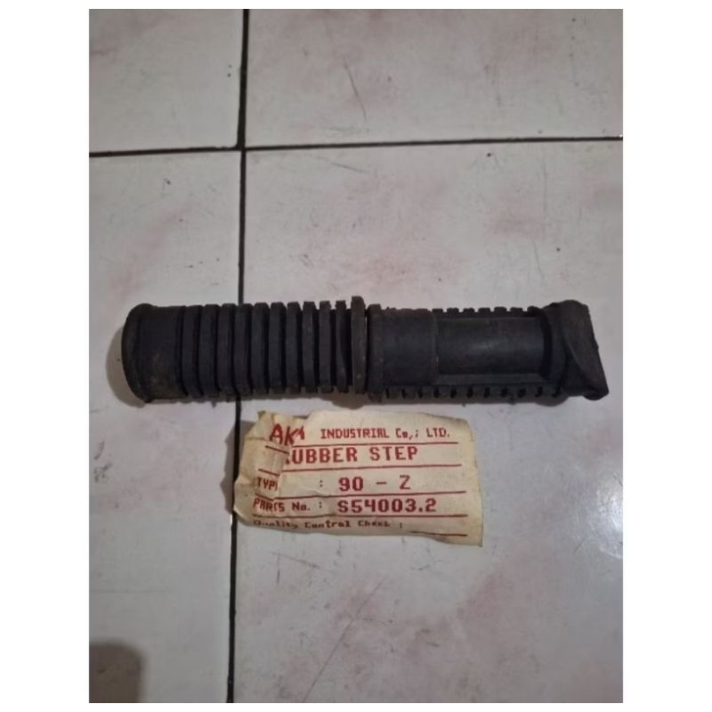 karet barstep footstep depan pijakan kaki honda s90 s90z benly s110 nos