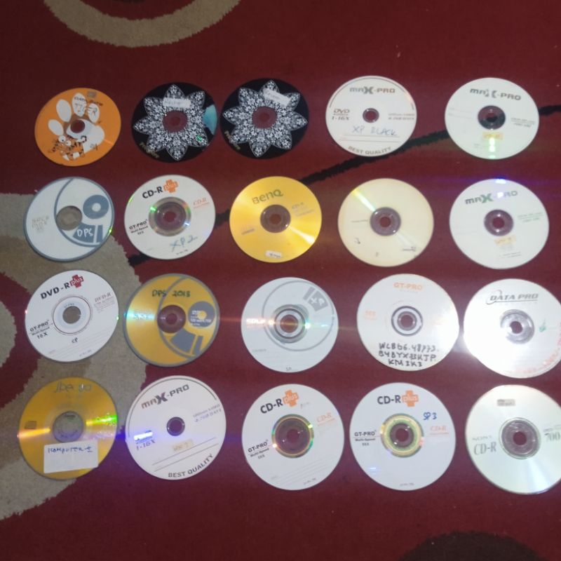 CD, DVD, VCD aneka macam