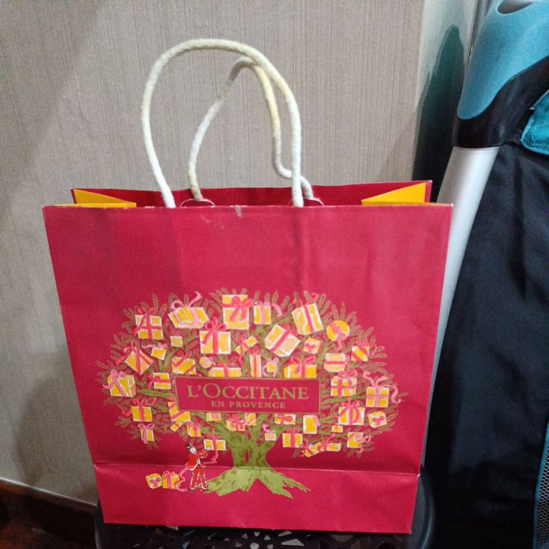 

paperbag L'occitane preloved edisi natal