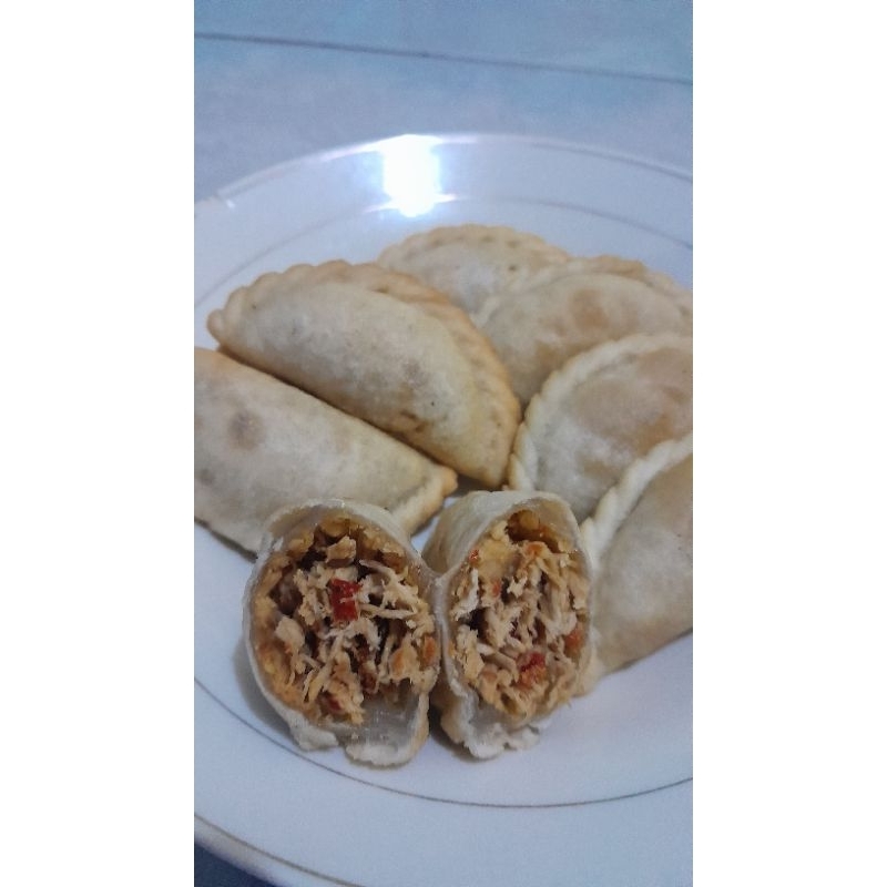

Cireng isi ayam suwir pedas (isi 8)