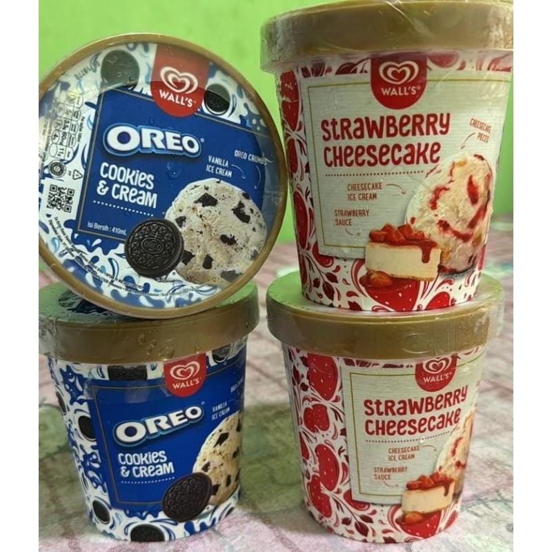 

Ice Cream Walls Strawberry Cheesecake Es Krim Walls Oreo Cookies & Cream Viral 410 ml