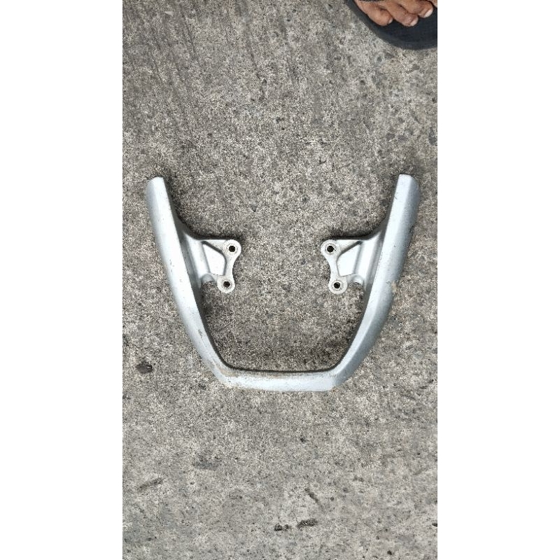 begel behel honda megapro mono