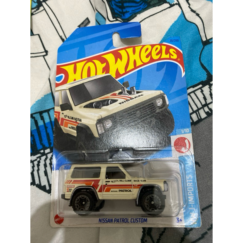 Hot wheels Nissan Patrol Custom
