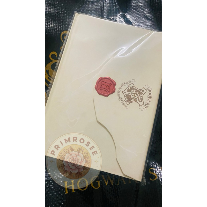 

[SG] Harry Potter x Miniso singapore x HARRY POTTER Gryffindor Slytherin Ravenclaw Hufflepuff Hogwats amplop envelope book buku