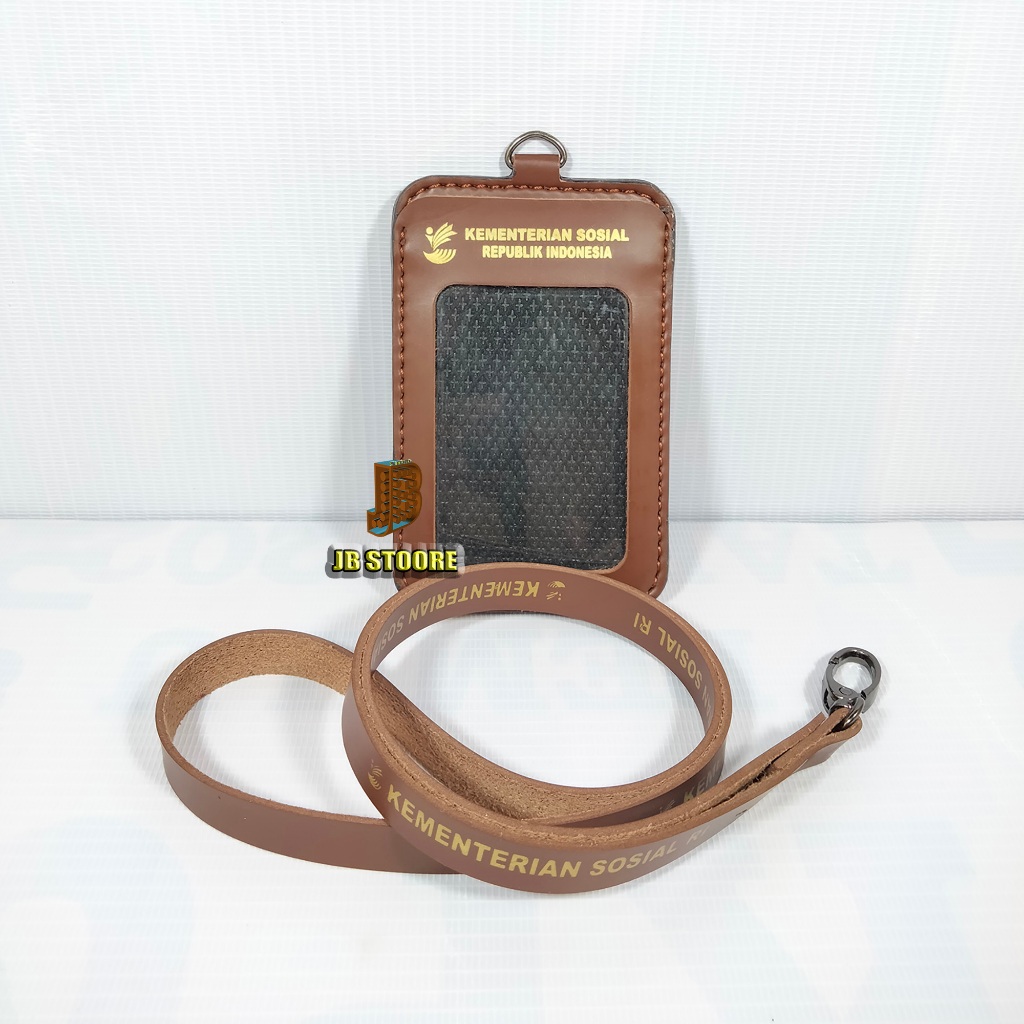 

gk Tempat ID Card KEMENSOS Kulit / ID Card Holder Kemensos Dinsos Gantung / Name Tag Kemensos Dinsos