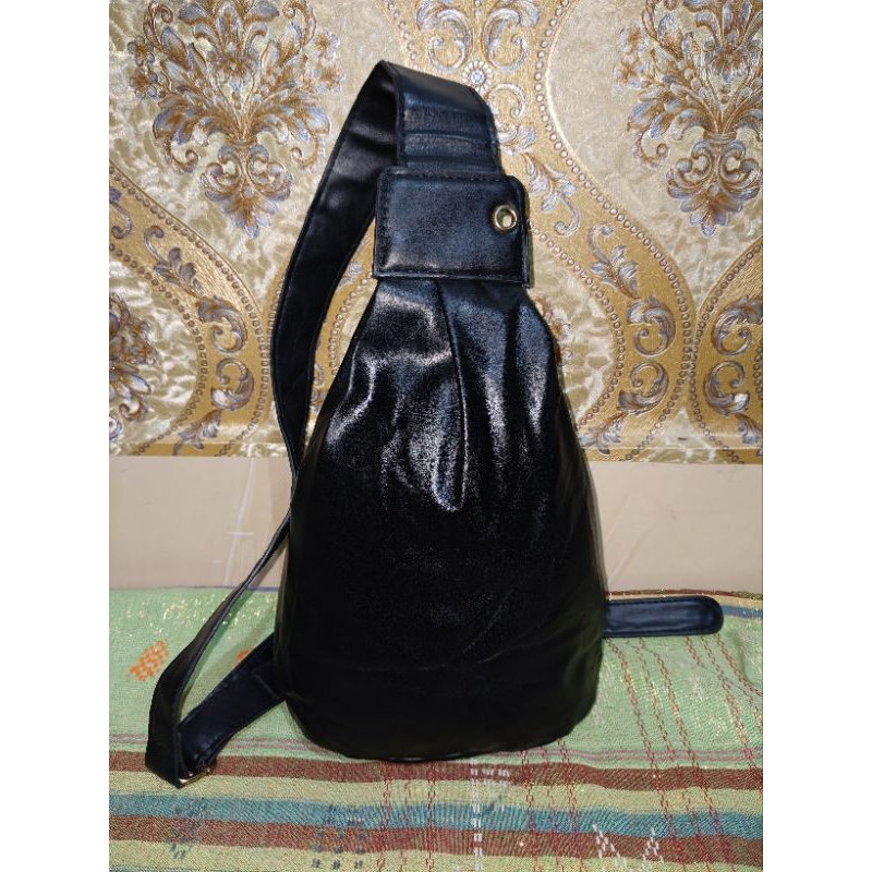 Weistbag WB kulit hitam preloved