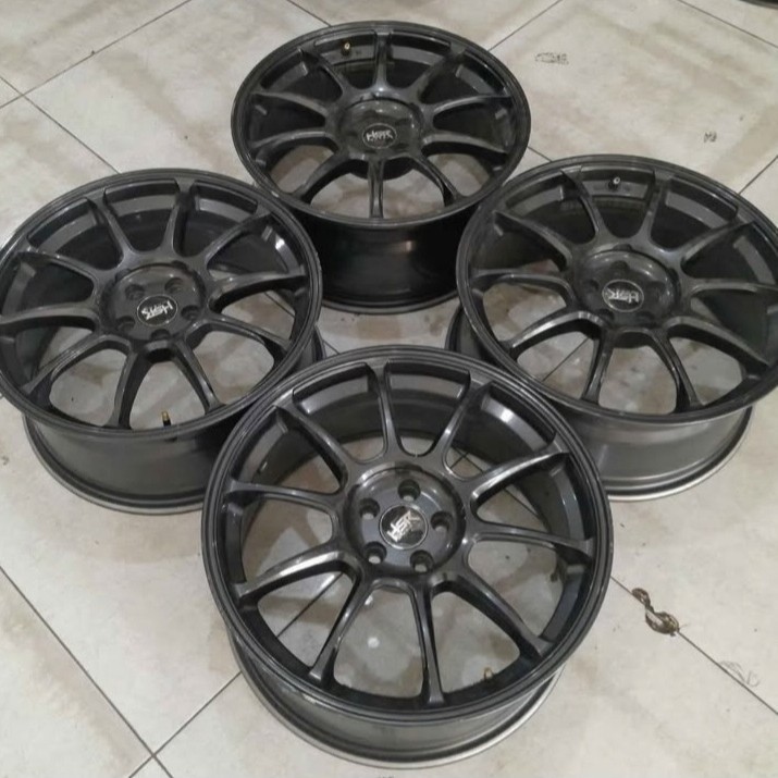 Velg Mobil Bekas Ring 18 Lubang Baut 5 Pelek Racing ZICO HSR R18X8 5X100