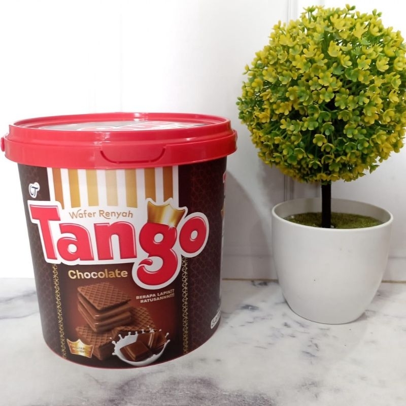 

Tango Wafer Renyah Jar / Toples 240gr Chocolate