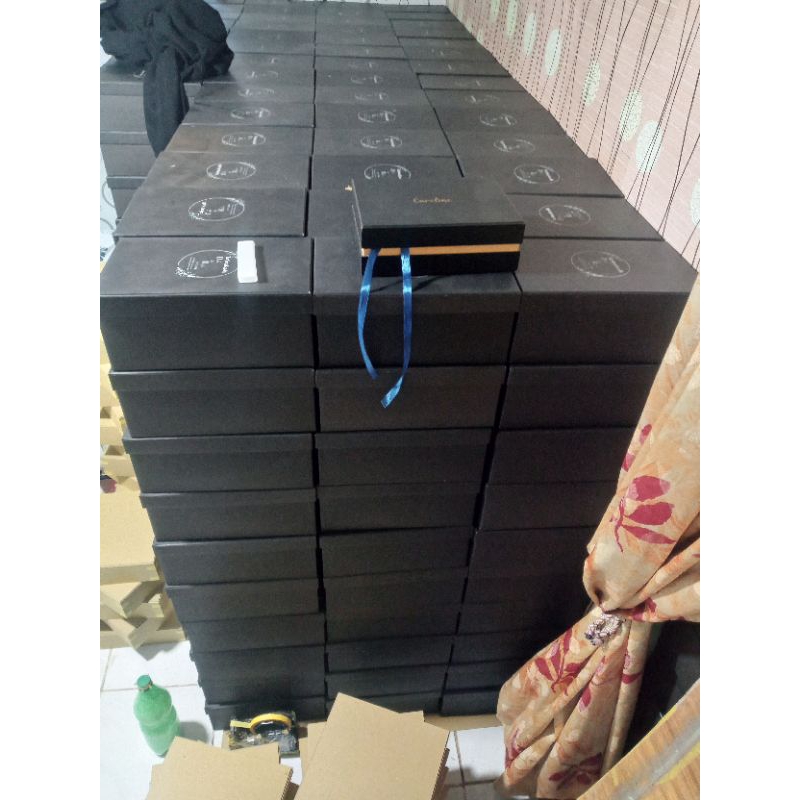 

pesanan custom (open july) Vendor hardbox