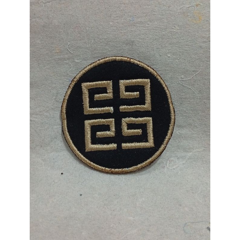 PATCH EMBLEM BORDIR LOGO GIVENCHY