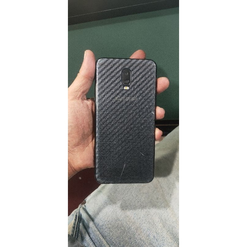 Samsung J7+ ram 4/32 hp cas segel normal