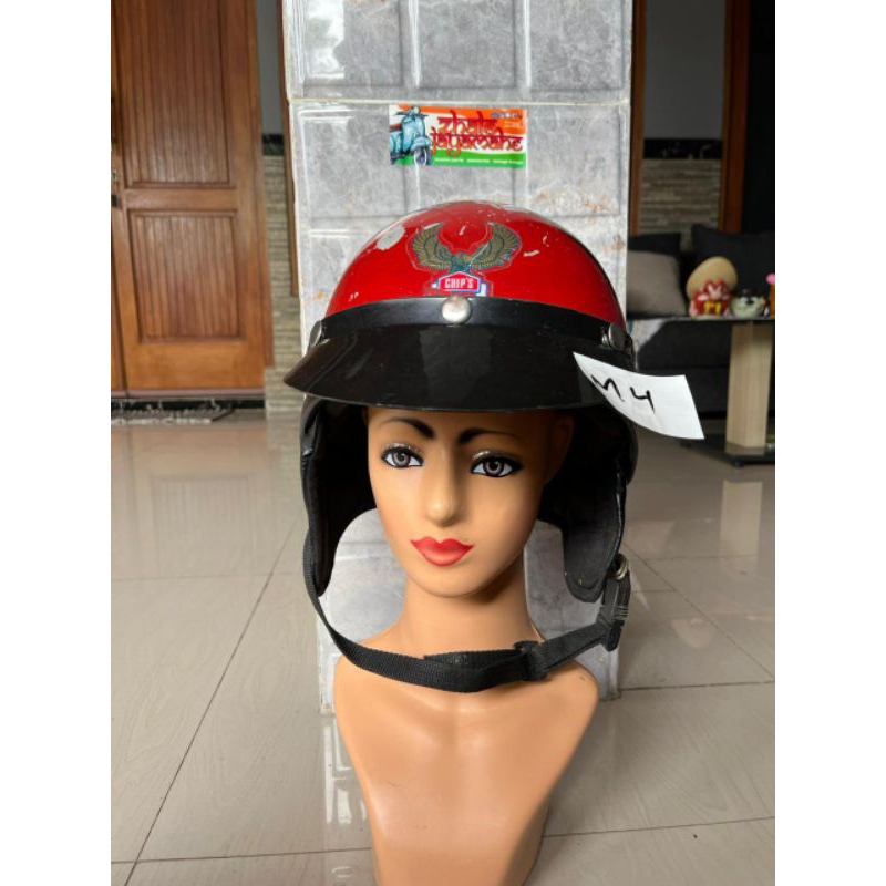 HELM VINTAGE Helm Chips Vespa Ori Merah
