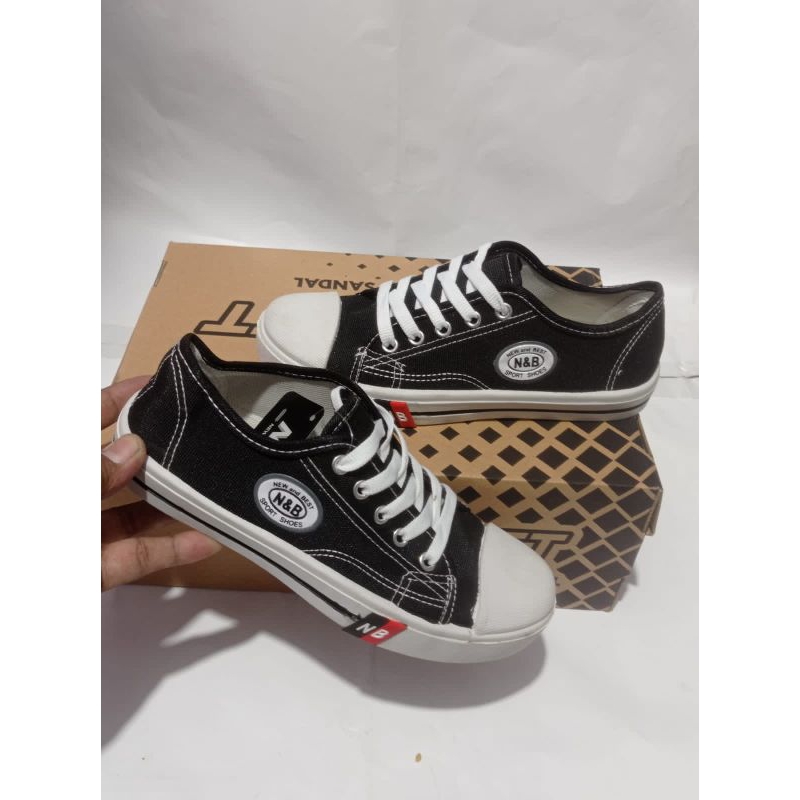 Sepatu sekolah sneakers skate warrior NB New Best low pendek hitam putih anak laki-laki & perempuan