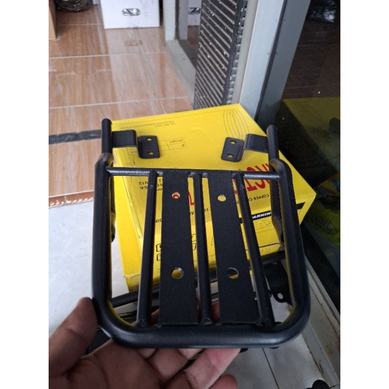 BRACKET BOX MIO GEAR