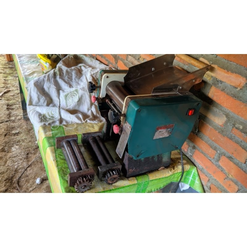 Gilingan Bakmi Mesin Listrik Merek Matrix Bekas Mie Bisa Pangsit Ayam