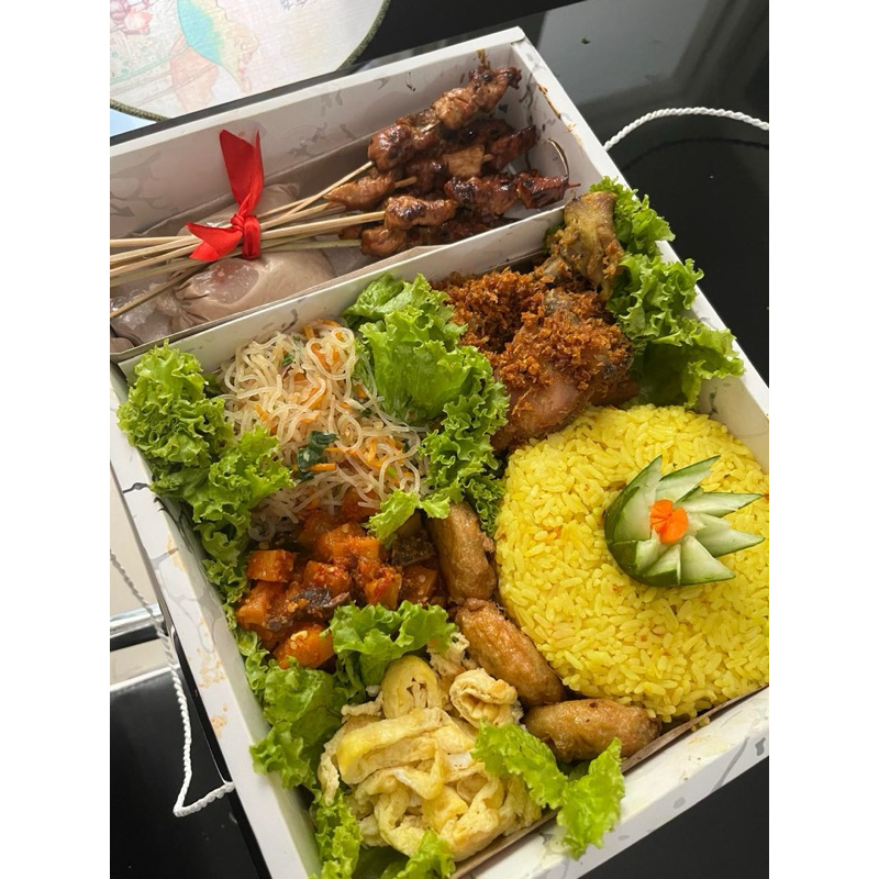 

HAMPERS CHRISTMAS / HAMPERS NATAL / HAMPERS NATAL NASI