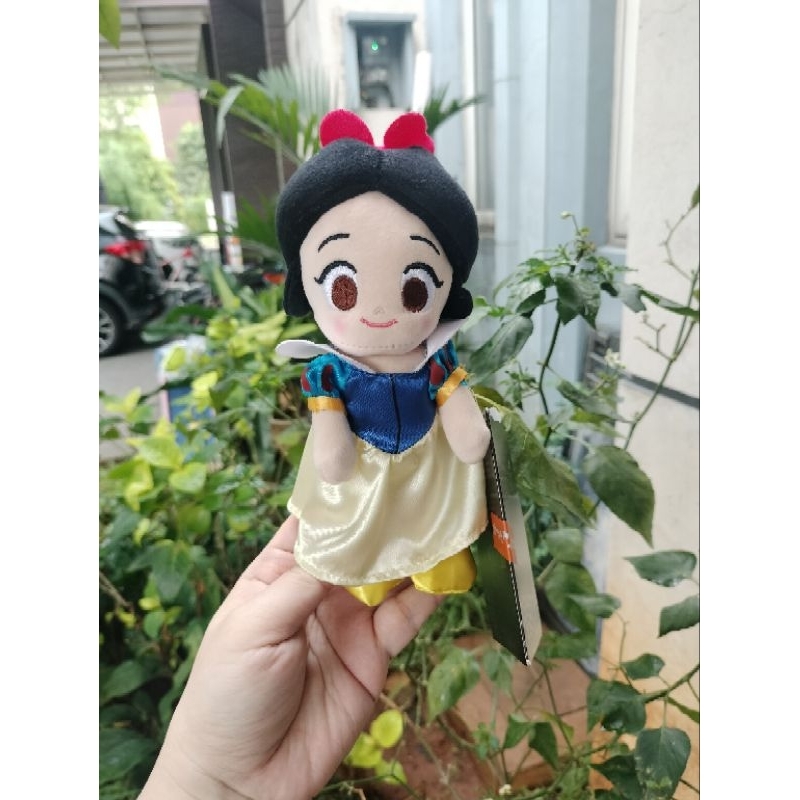 boneka nuimos snow white