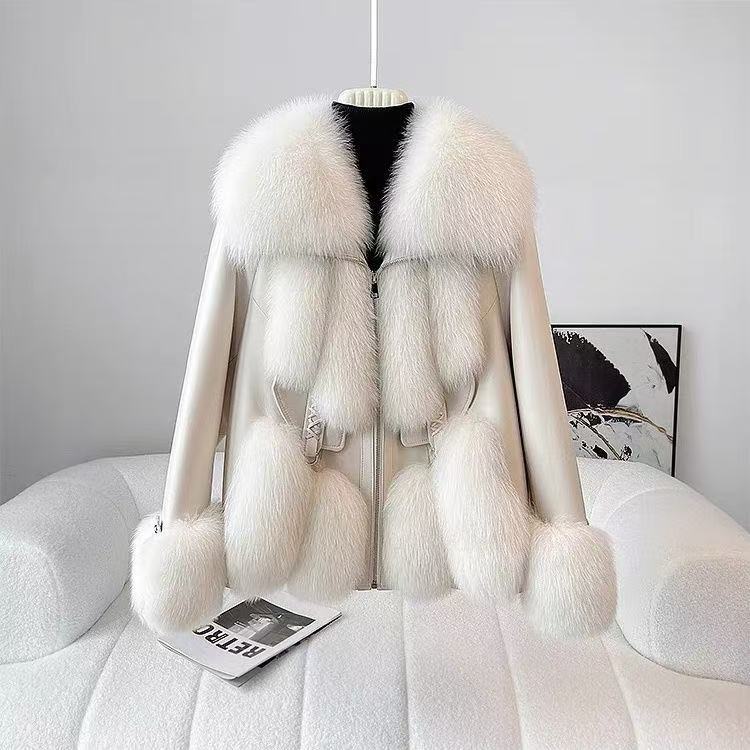 Blazer Kulit Putih dengan Hiasan Musim Dingin 2024 Gaya Baru Bulu Rubah + Kulit Domba Mantel Bulu Pa