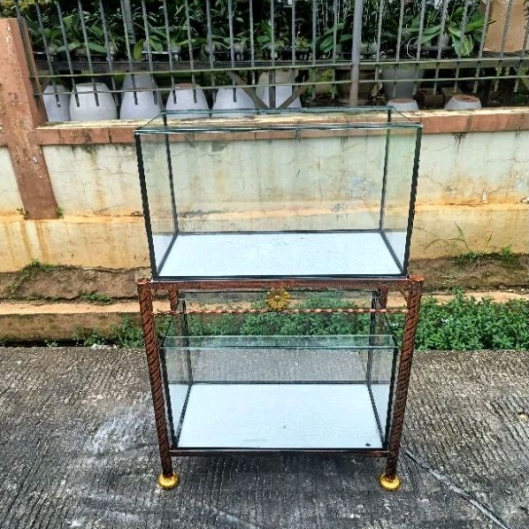 Aquarium 2 set dan rak/meja ulir