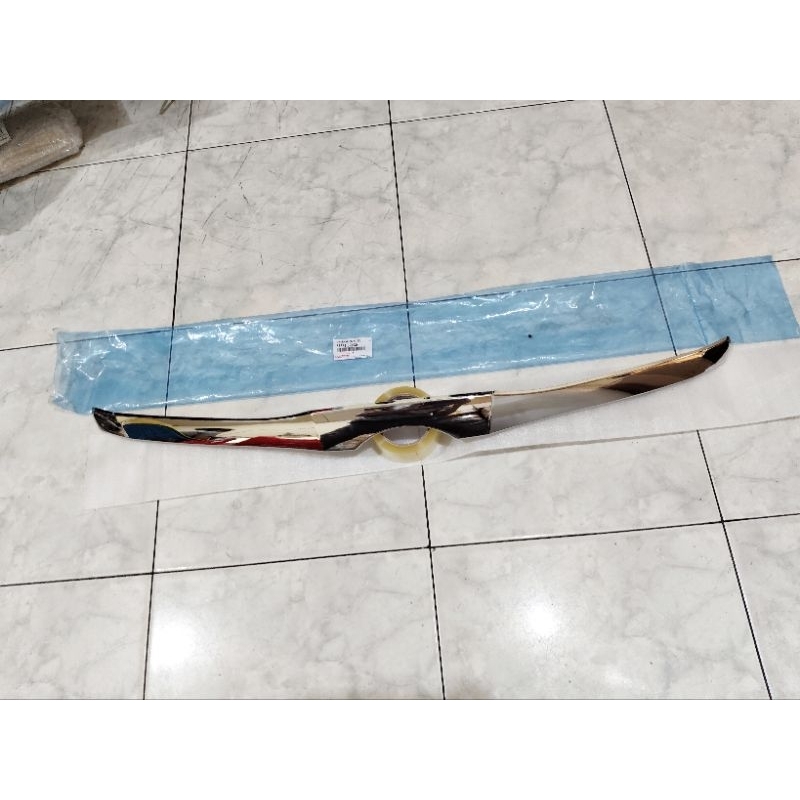 lis list moulding chrome kap mesin toyota grand innova 2012 2013 2014 2015 ori