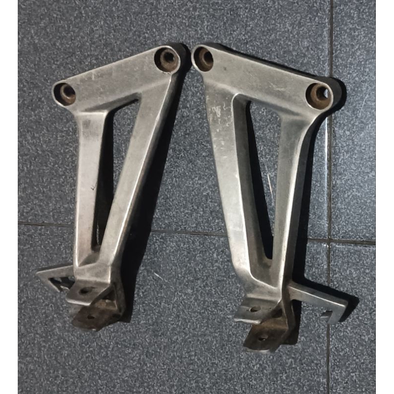 Footstep belakang CBR CBU thailand