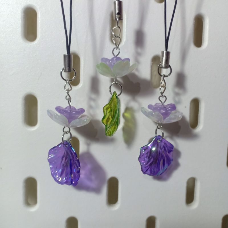 lotus flower teratai beaded beads keychain phone charm phonestrap phone strap gantungan kunci manik-
