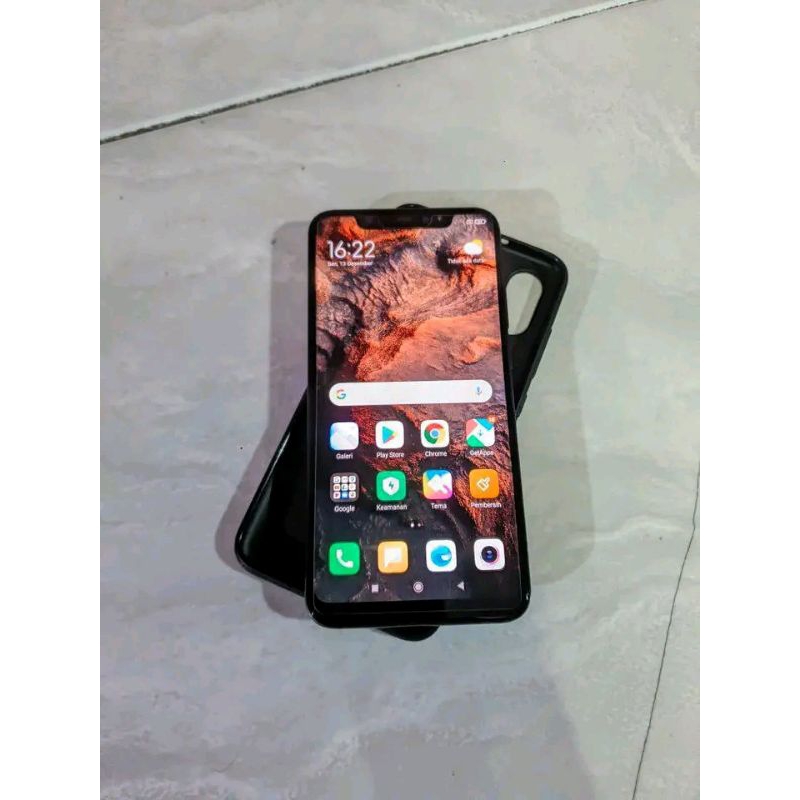 Mi 8 6/128 Hp Only. Minus jaringan sinyal dan wifi off, sering restart sendiri.