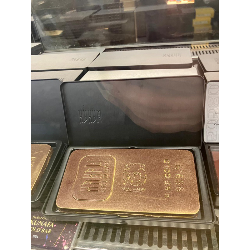 

Ready Stock Kakaw Dubai Chocolate Pistachio Kunafa Gold Bar