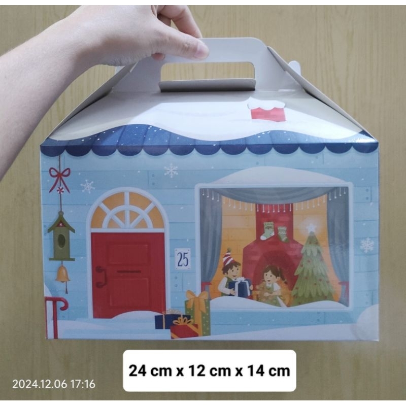 

Box Natal 22x22x8cm Kotak Kue Christmas Hampers Kado Hadiah GiftSet