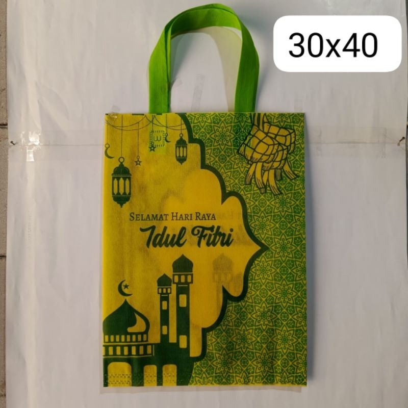 

Tas Lebaran Ukuran 30x40/Tas Hampers/Tas Hantaran 1 pack isi 12pcs