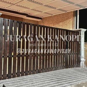 Pagar Woodplank minimalis / Pagar rumah GRC motif kayu terpasang