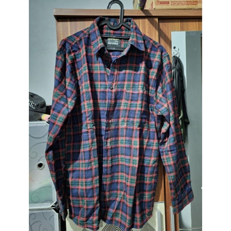 Erigo Long Sleeve Shirt Kemeja Lengan Panjang Warna Merah Hijau