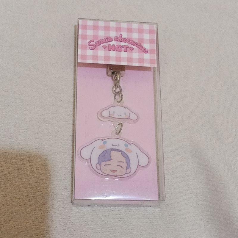 (READY) KEYRING OFFICIAL SANRIO X NCT JENO CINNAMOROLL