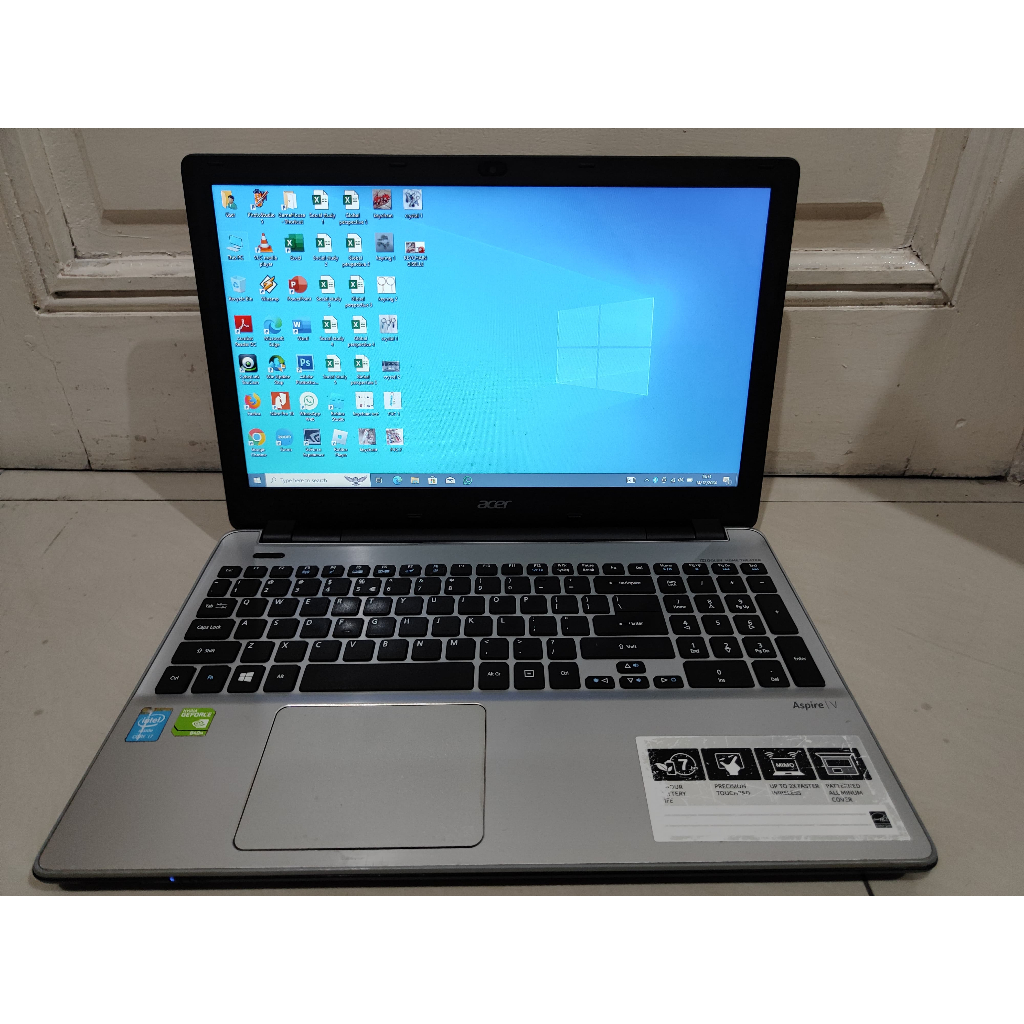 Laptop Acer Aspire E5 - 571G Core i7 4510U NVIDIA Ram 8Gb SSD 256 Slim