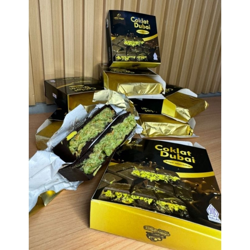 

coklat dubai (kunafa +pistachio)