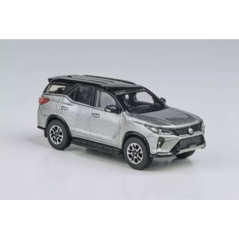 Diecast Miniatur Toyota Fortuner skala 1:64