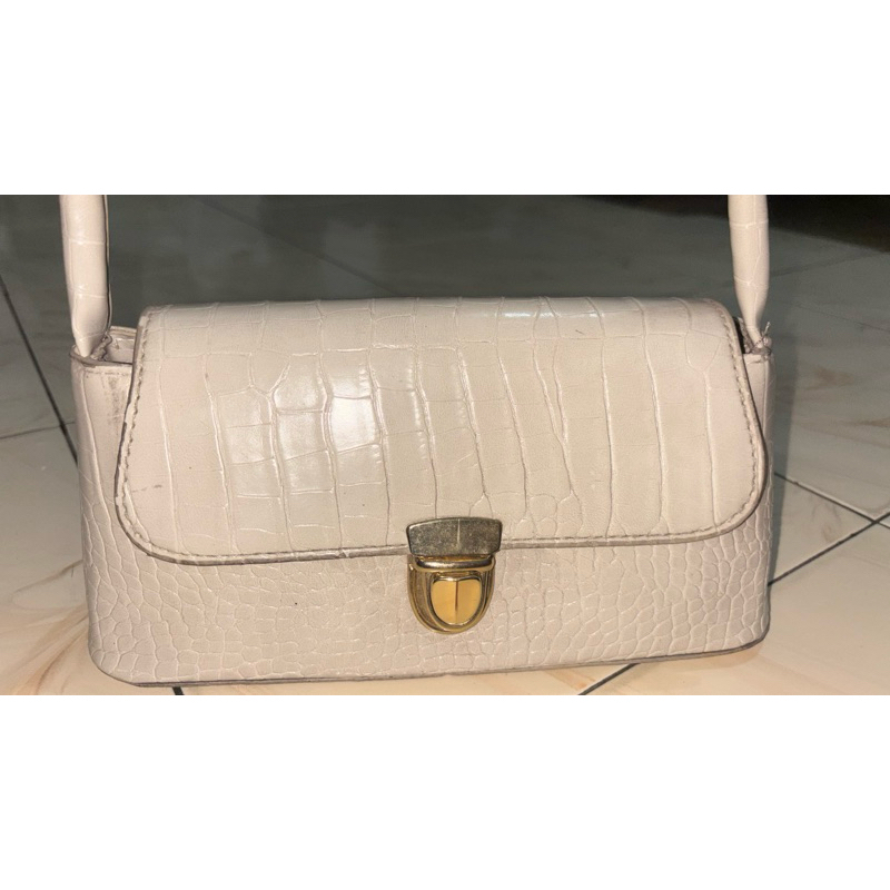 Preloved Tas Croco Silver