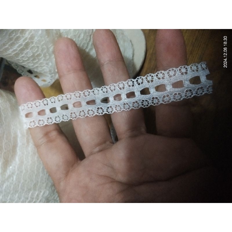 renda air renda bordir masuk pita