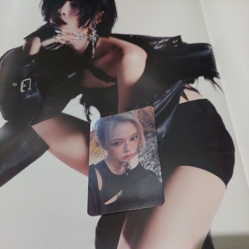 ( PHOTOCARD ONLY ) AESPA THE 5TH MINI ALBUM " WHIPLASH " WINTER OFFICIAL PHOTOCARDKARINA VERSION ( L